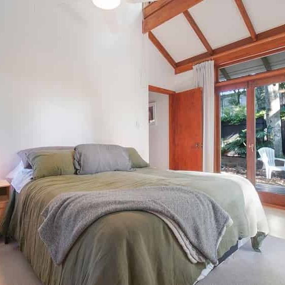 Privacy, greenery and comfort - 2 Bedroom home with great outdoor area - Photo 1