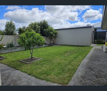 18 Goddard Way, McKail, WA 6330 - Photo 1