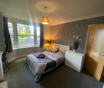 4 bedroom semi-detached house to rent - Photo 3