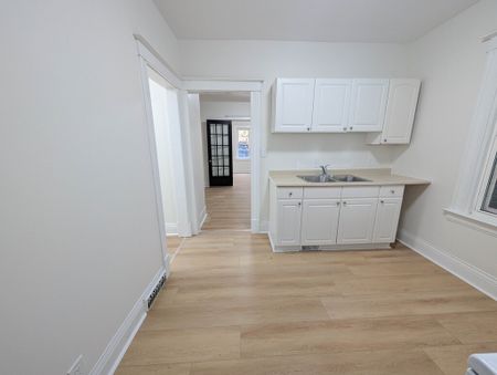 Cozy 1-Bedroom Apartment in Downtown St. Catharines! - Photo 3