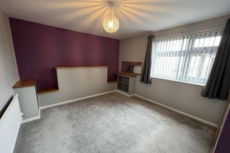 2 bedroom detached bungalow to rent - Photo 2