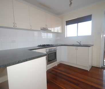 2/17 Sidney Street, Nundah, Qld 4012 - Photo 3