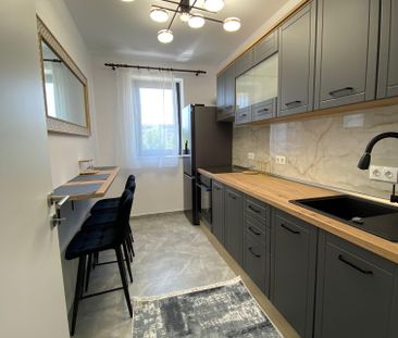 Închiriază Apartament 3 camere Băneasa - Photo 1