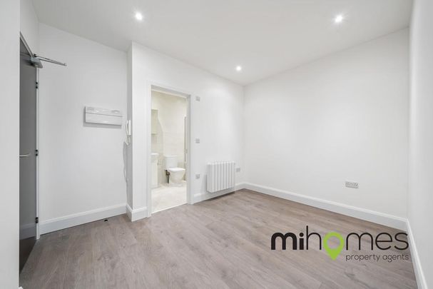 Studio to rent - Photo 1