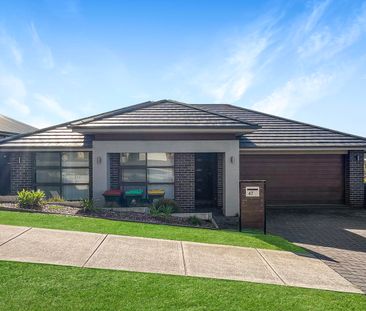 47B Floresta Crescent, Cameron Park NSW 2285 - House For Rent | Domain - Photo 5