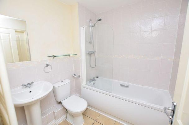 2 bedroom apartment to rent - Photo 1