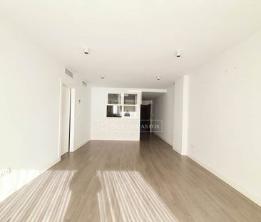 Recently renovated apartment with lovely sea views for rent in Mala... - Photo 1