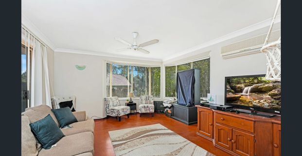 Huge Home with Swimming Pool! - Photo 1