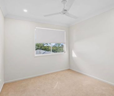 MODERN FAMILY LIVING IN HOLMVIEW - Photo 5
