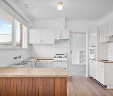 3 Bedroom Home - Ready For You! - Photo 3