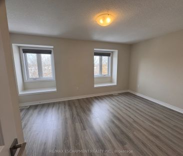 445 Ontario Street S #35 - Photo 3
