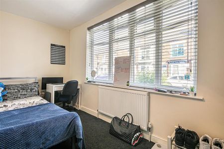 4 bedroom house to rent - Photo 4