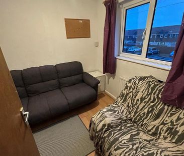 4 bedroom house to rent - Photo 4