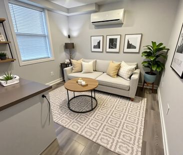 For Lease - 1492 Dundas Street Unit# 4, Toronto, Ontario - Photo 2