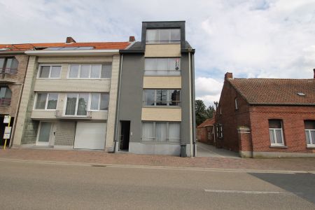 Een gezellig appartement op de eerste verdieping vooraan met autostaanplaats - Foto 5