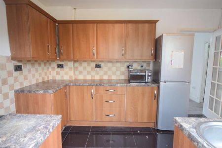 3 bedroom terraced house to rent - Photo 2