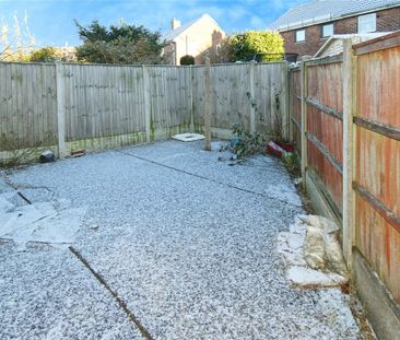 2 bedroom semi-detached house to rent - Photo 5