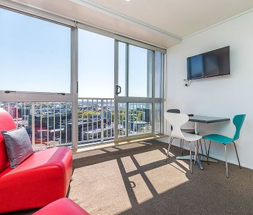 Funky Zest Apartment - Photo 3