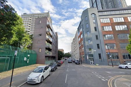 1 bedroom in a flat share to rent - Photo 4