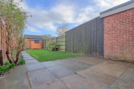 3 bedroom terraced house to rent - Photo 4