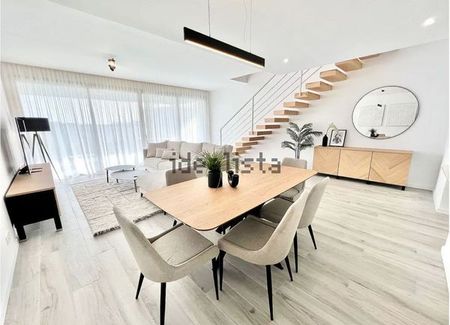 Alquiler de chalet pareado en Calle Islas Bermudas, 132 - Photo 2