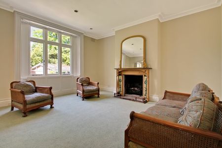 4 Bed Maisonette, The Woodlands, HA1 - Photo 3