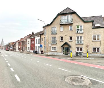 GELIJKVLOERS - APPARTEMENT - REZ-DE-CHAUSSEE - Foto 3