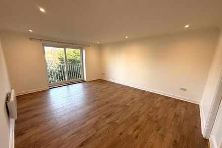 2 Bedroom Apartment To Let - Photo 2