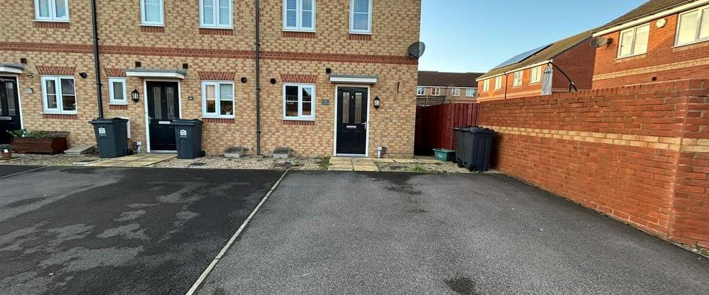 2 bedroom end of terrace house to rent - Photo 1
