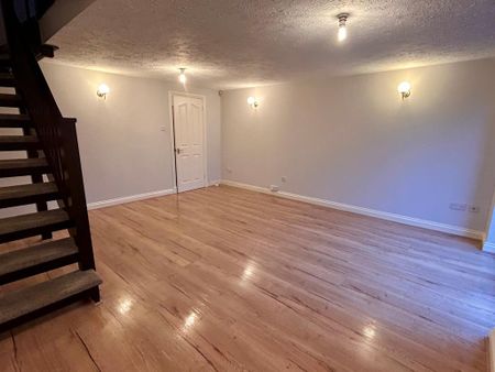 3 bedroom terraced house to rent - Photo 2