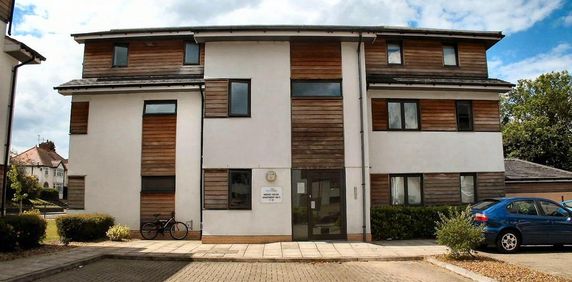1 bedroom ground floor flat to rent - Photo 2