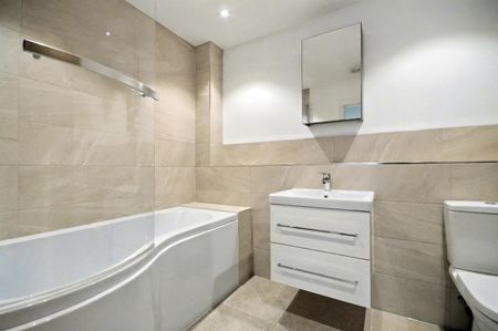 A 2 Bedroom Flat in Christchurch Road GL50 2NY - Photo 5