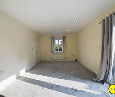 4 bedroom detached house to rent - Photo 2