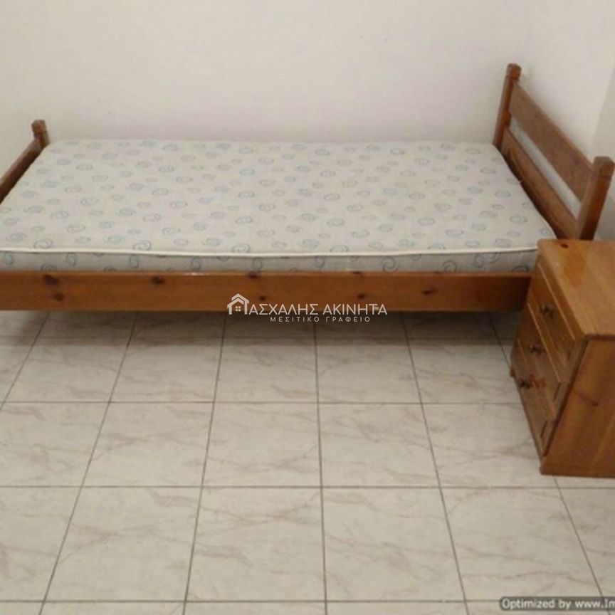 ΕΣΤΑΥΡΩΜΕΝΟΣ 1ΧΩΡΗ ΓΚΑΡΣΟΝΙΕΡΑ ΕΝΟΙΚΙΑΣΕΙΣ 18881 - Photo 1