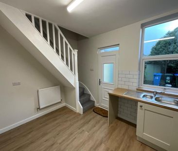 2 bedroom terraced house to rent - Photo 2