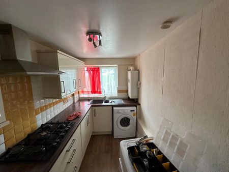 2 bedroom maisonette to rent - Photo 3