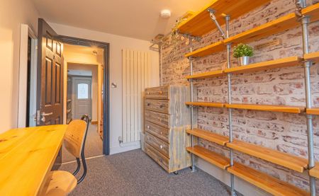 6 bedroom end of terrace house to rent - Photo 4