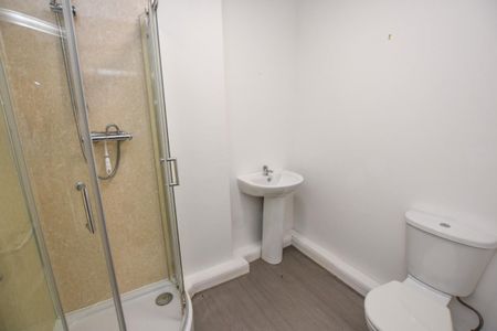1 bed Apartment for Rent - Photo 3