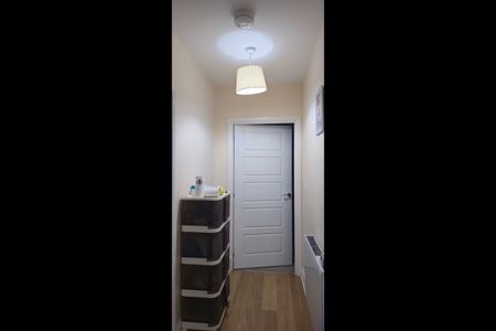 2 Bed Flat, Lowry Court, HA3 - Photo 5