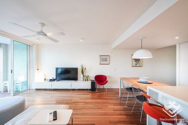 FULLY FURNISHED APARTMENT NEXT TO THE RIVER - Photo 1