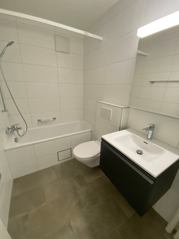 "Sanierte 2-Zimmer-Wohnung im Iselin-Quartier" - Photo 5