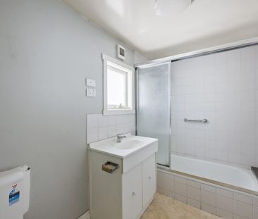 Charming Family Home in Ballarat East – Perfect for You! - Photo 4