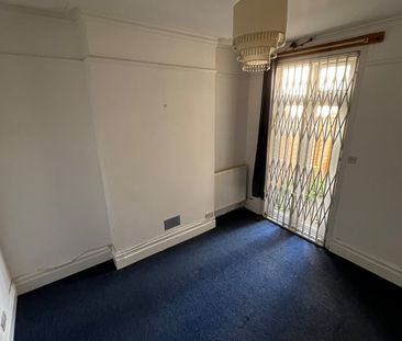 1 Bed Flat, Lanier Road, SE13 - Photo 2