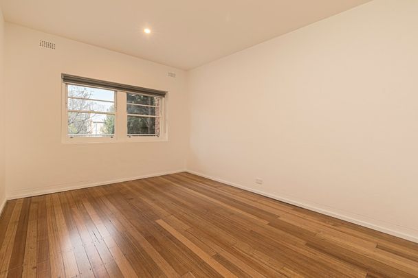 4/4 Church Square, St Kilda VIC 3182 - Photo 1