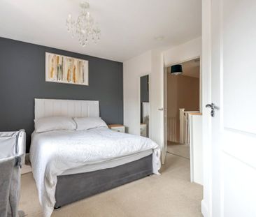 2 Bedroom House - Rothschild Drive, Sarisbury Green - Photo 6