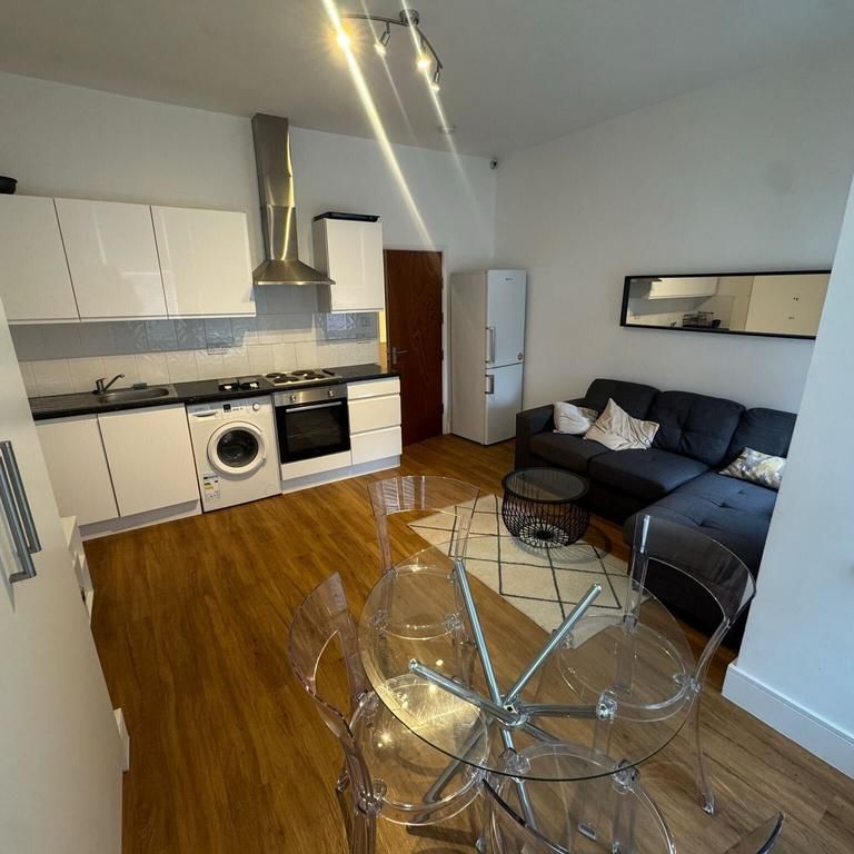 2 bedroom flat to rent - Photo 1