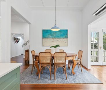 Spectacular character cottage with pool - Photo 4