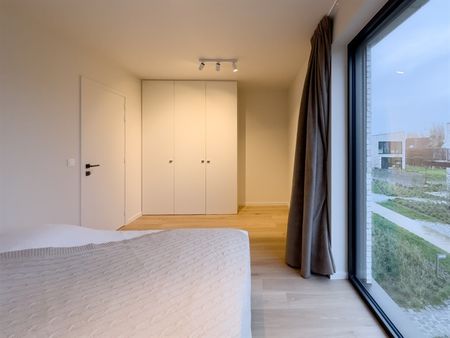 Prachtige en erg ruime nieuwbouwwoning, erg goed gelegen in het schitterend en private project Kalvekeet van "Compagnie het Zoute" - Photo 4