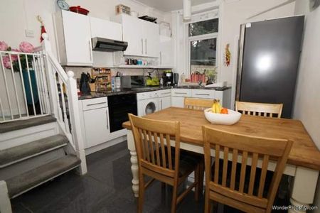 3 bedroom property to rent in Bolton - Photo 2