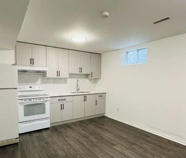 For Lease - 38 Weldrick Road Unit# Basement, Richmond Hill, Ontario - Photo 3